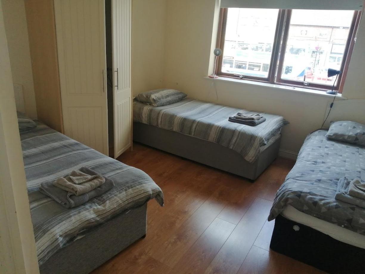 2 Bedroom, 2 Bathroom Apartment Dublin Buitenkant foto